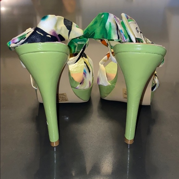 New Charming Charlie Green Heeled Platform Sandals - Picture 5 of 12